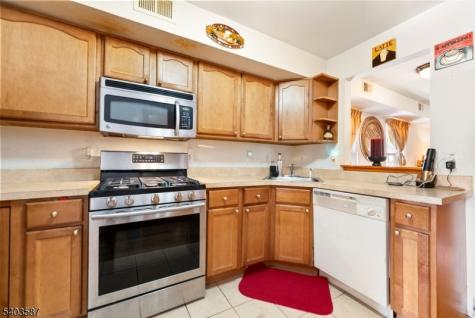 126 Amherst Street East Orange NJ 07018