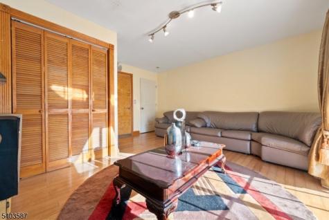 126 Amherst Street East Orange NJ 07018
