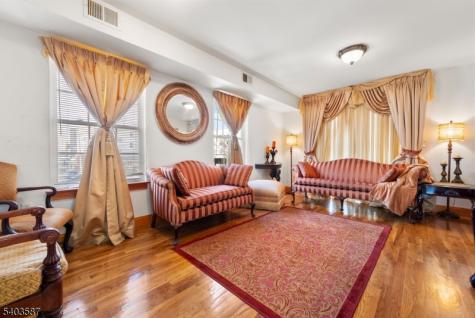 126 Amherst Street East Orange NJ 07018
