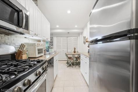 456 River Road Nutley NJ 07110