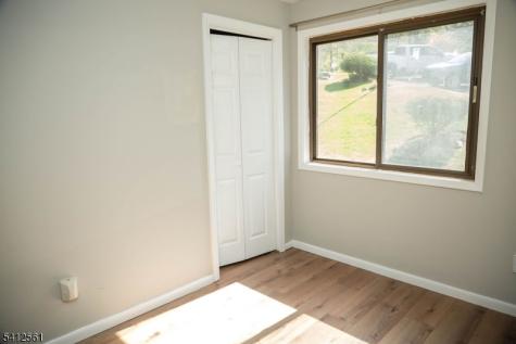 6 Baily Bunion Court Vernon NJ 07462
