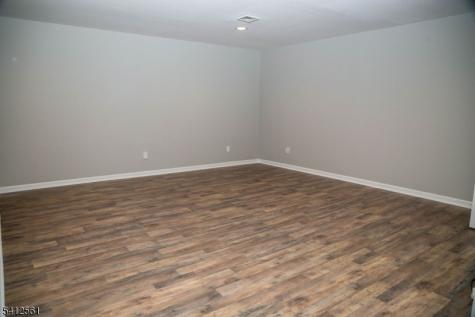 6 Baily Bunion Court Vernon NJ 07462