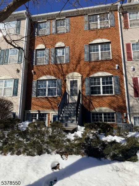 49 Wickliffe Street Newark NJ 07103