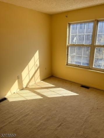49 Wickliffe Street Newark NJ 07103