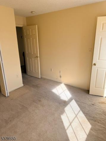 49 Wickliffe Street Newark NJ 07103