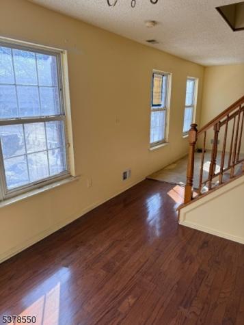 49 Wickliffe Street Newark NJ 07103