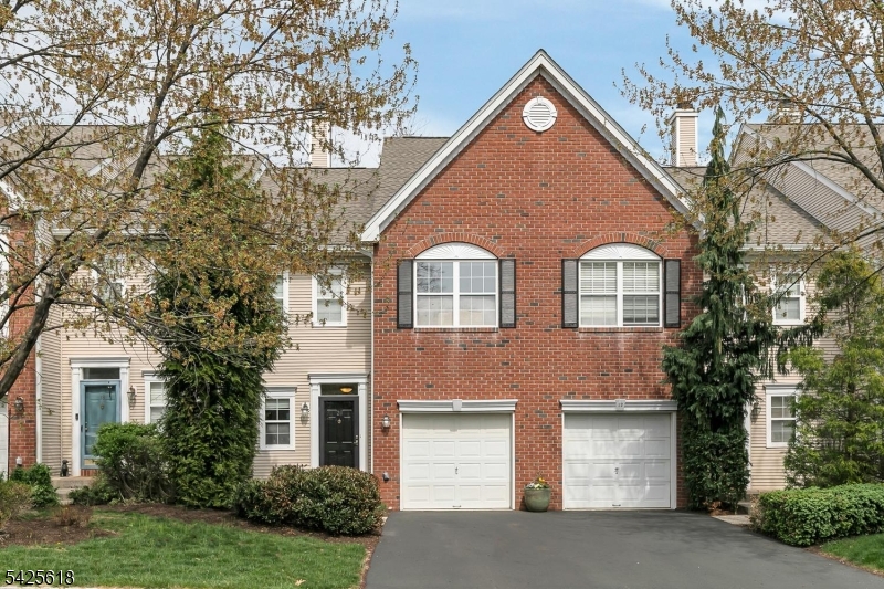 20 Hopkinson Court Bernards NJ 07920