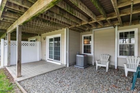 20 Hopkinson Court Bernards NJ 07920