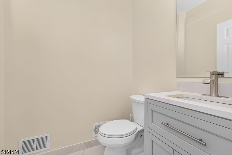 27 La Costa Drive Clinton NJ 08801