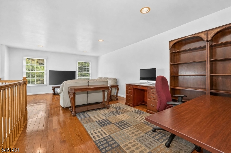 27 La Costa Drive Clinton NJ 08801