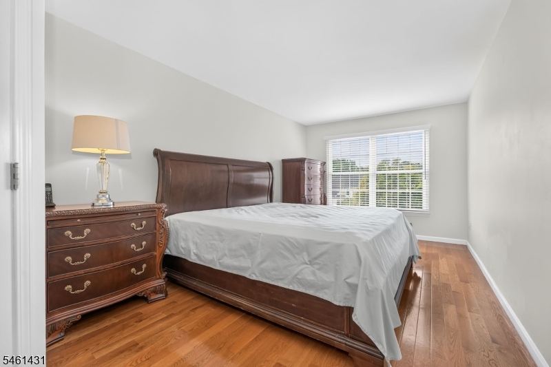 27 La Costa Drive Clinton NJ 08801