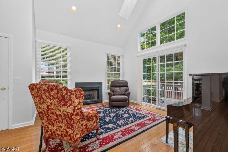 27 La Costa Drive Clinton NJ 08801