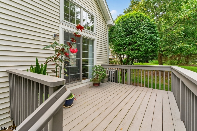 27 La Costa Drive Clinton NJ 08801