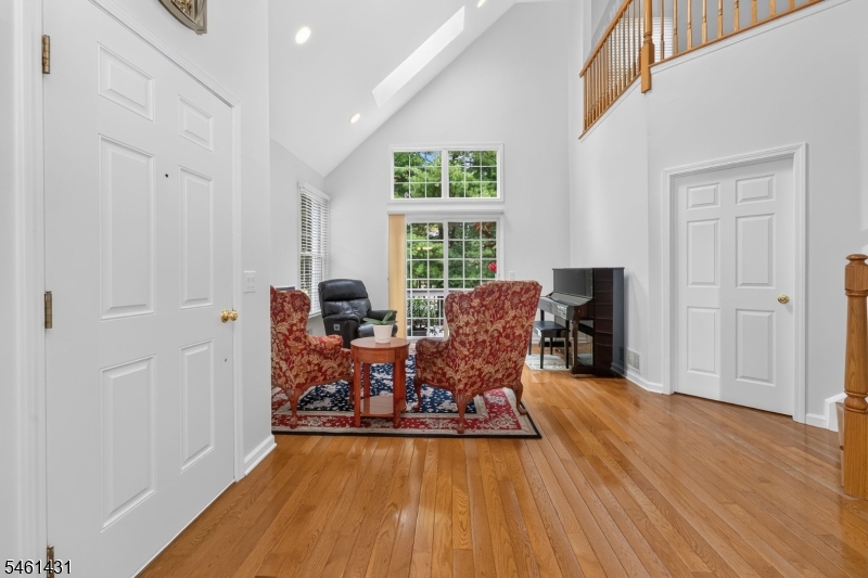 27 La Costa Drive Clinton NJ 08801