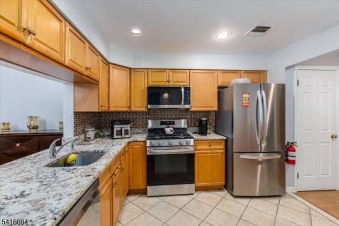 2 Crystal Lane Paterson NJ 07501