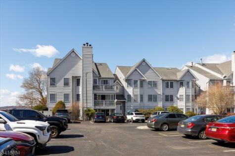 2 Crystal Lane Paterson NJ 07501