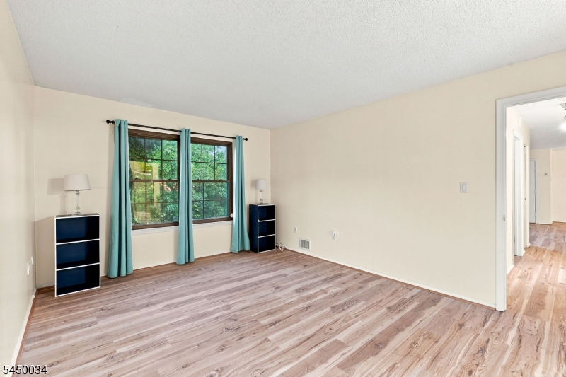 407 Lancaster Court Piscataway NJ 08854