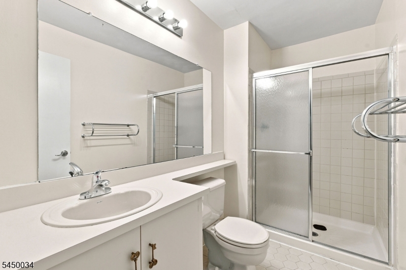 407 Lancaster Court Piscataway NJ 08854