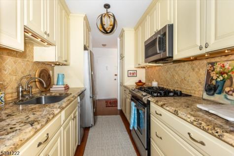 530 Valley Road Montclair NJ 07043