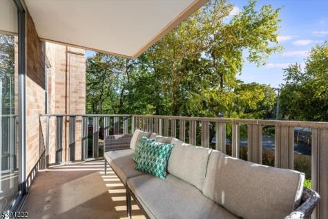 530 Valley Road Montclair NJ 07043