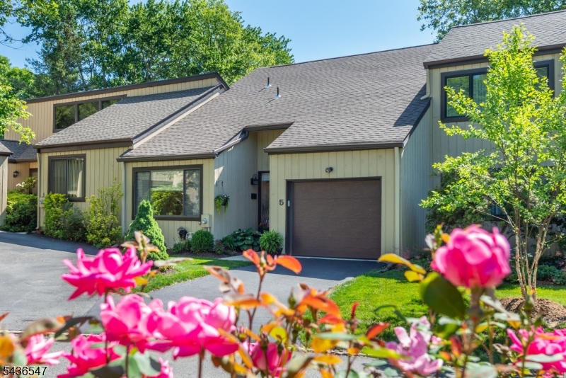 5 Tulip Lane Harding NJ 07960