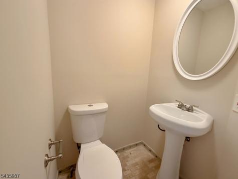58 Kensington Court Washington NJ 07840