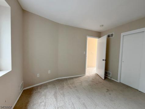 58 Kensington Court Washington NJ 07840