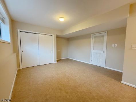 58 Kensington Court Washington NJ 07840