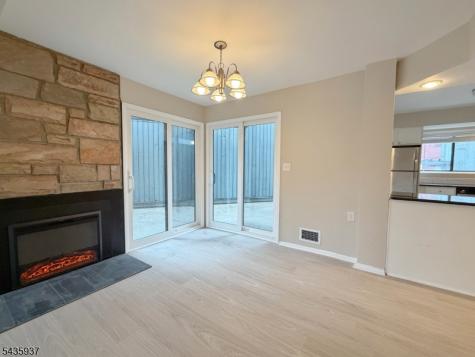 58 Kensington Court Washington NJ 07840