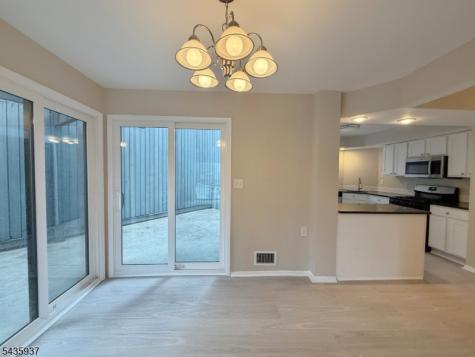 58 Kensington Court Washington NJ 07840