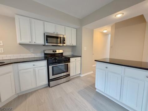 58 Kensington Court Washington NJ 07840