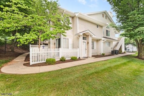 47 Encampment Drive Bedminster NJ 07921