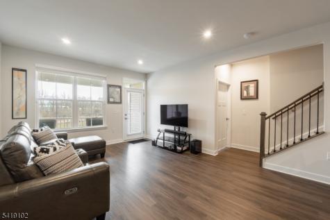 18 Sparrowhawk Street Washington NJ 07882