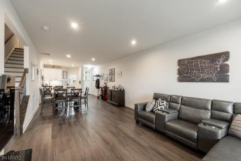 18 Sparrowhawk Street Washington NJ 07882