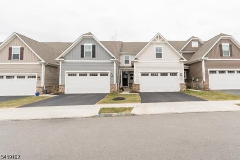 18 Sparrowhawk Street Washington NJ 07882