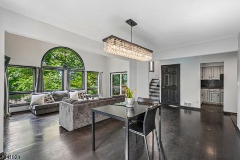 19 Cedarwood Woodland Park NJ 07424
