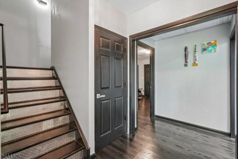 19 Cedarwood Woodland Park NJ 07424