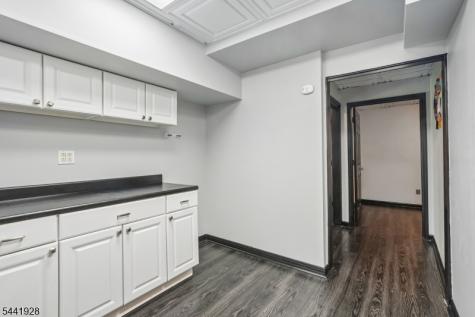 19 Cedarwood Woodland Park NJ 07424