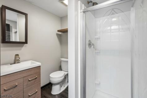 19 Cedarwood Woodland Park NJ 07424