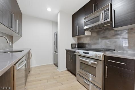 1008 Hudson Park Edgewater NJ 07020