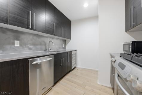 1008 Hudson Park Edgewater NJ 07020