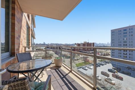 1008 Hudson Park Edgewater NJ 07020