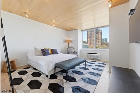 1008 Hudson Park Edgewater NJ 07020