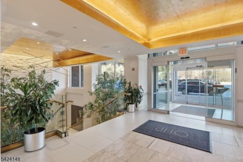 1008 Hudson Park Edgewater NJ 07020