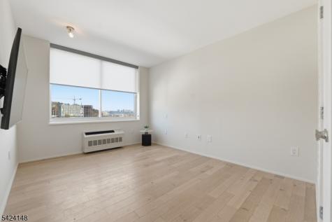 1008 Hudson Park Edgewater NJ 07020