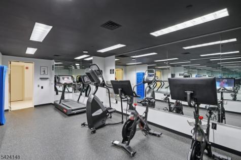 1008 Hudson Park Edgewater NJ 07020