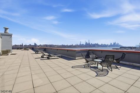 1008 Hudson Park Edgewater NJ 07020