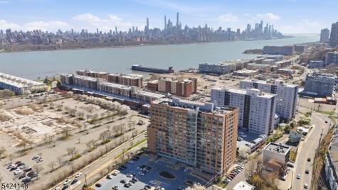 1008 Hudson Park Edgewater NJ 07020