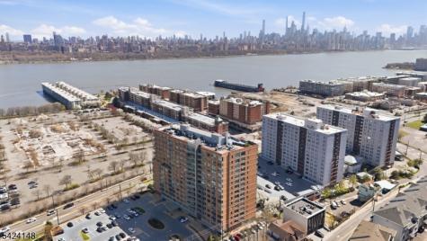 1008 Hudson Park Edgewater NJ 07020