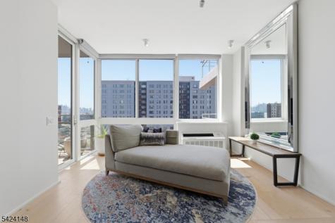 1008 Hudson Park Edgewater NJ 07020